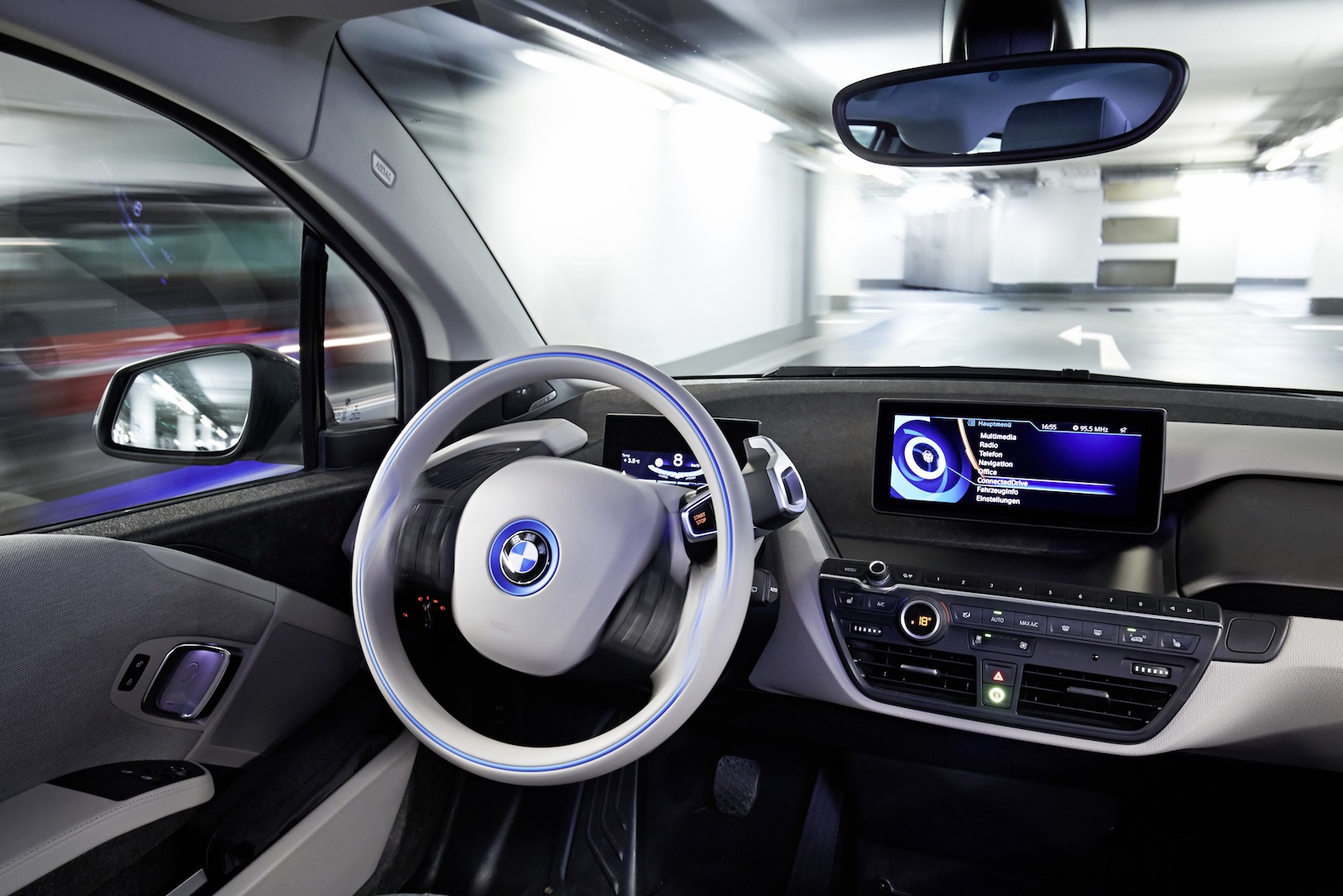 BMW представила свою новую разработку виртуальной системы авто