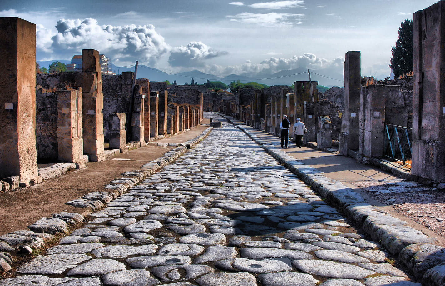 Как наши предки ремонтировали первые дороги в древних Помпеях?
